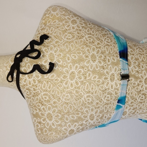 Cupshe Blue White Water Ripple Wrap Print One Piece Metal Clasp Halter Swimsuit - Picture 6 of 8